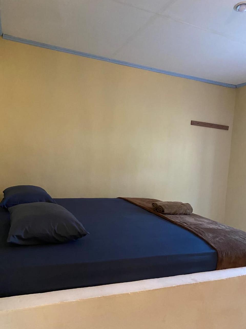 Surf Homestay Katiet Buitenkant foto